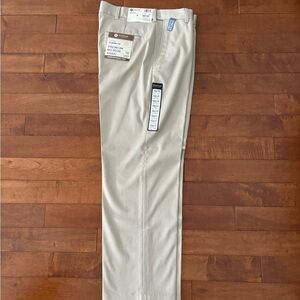Men's Dress Pants: Haggar